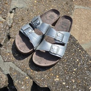 MUK Luks Women's Terra Turf‎ Marla Sandals.